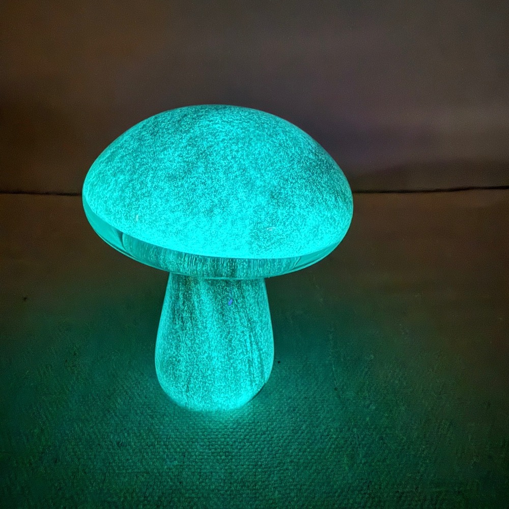 Vintage Green UV Reactive Glow Art Glass Mushroom Figurine Smoky Cap 4.25in